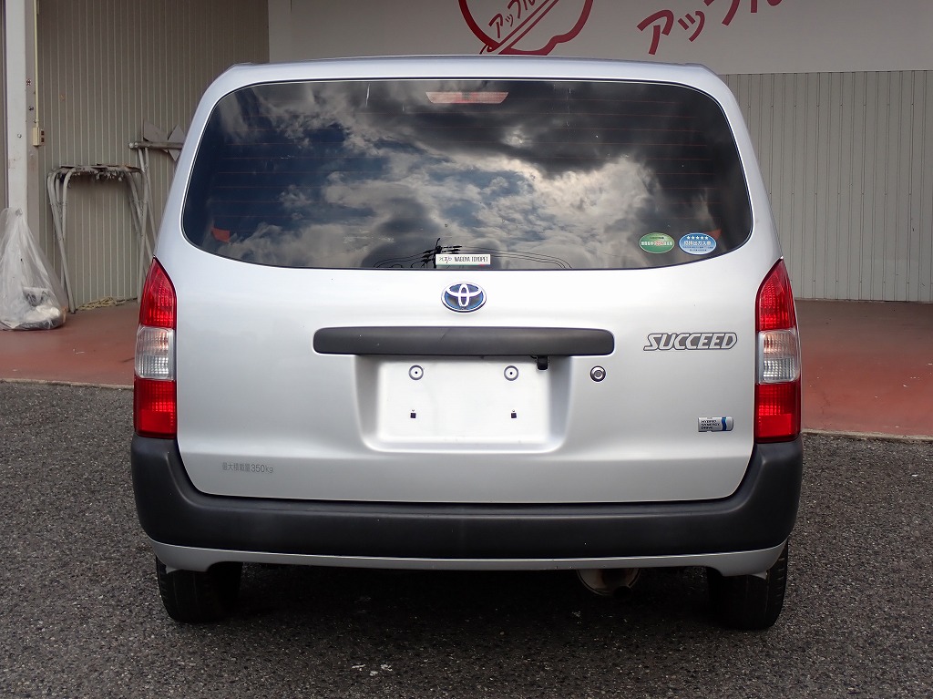 TOYOTA Succeed Van