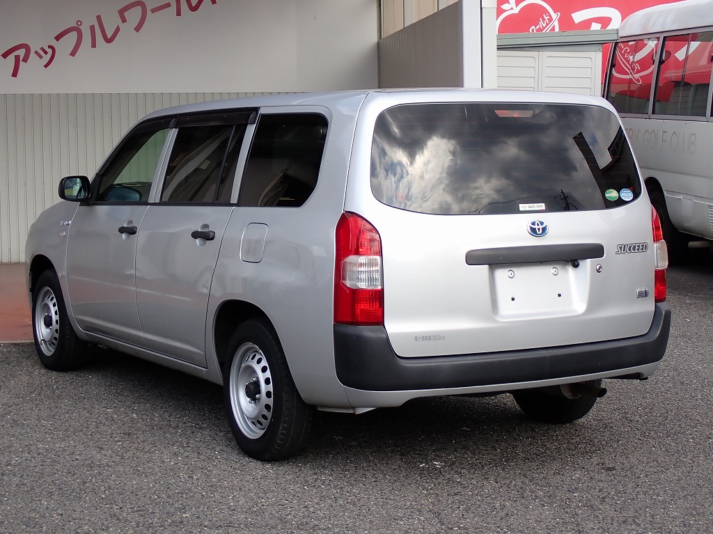 TOYOTA Succeed Van