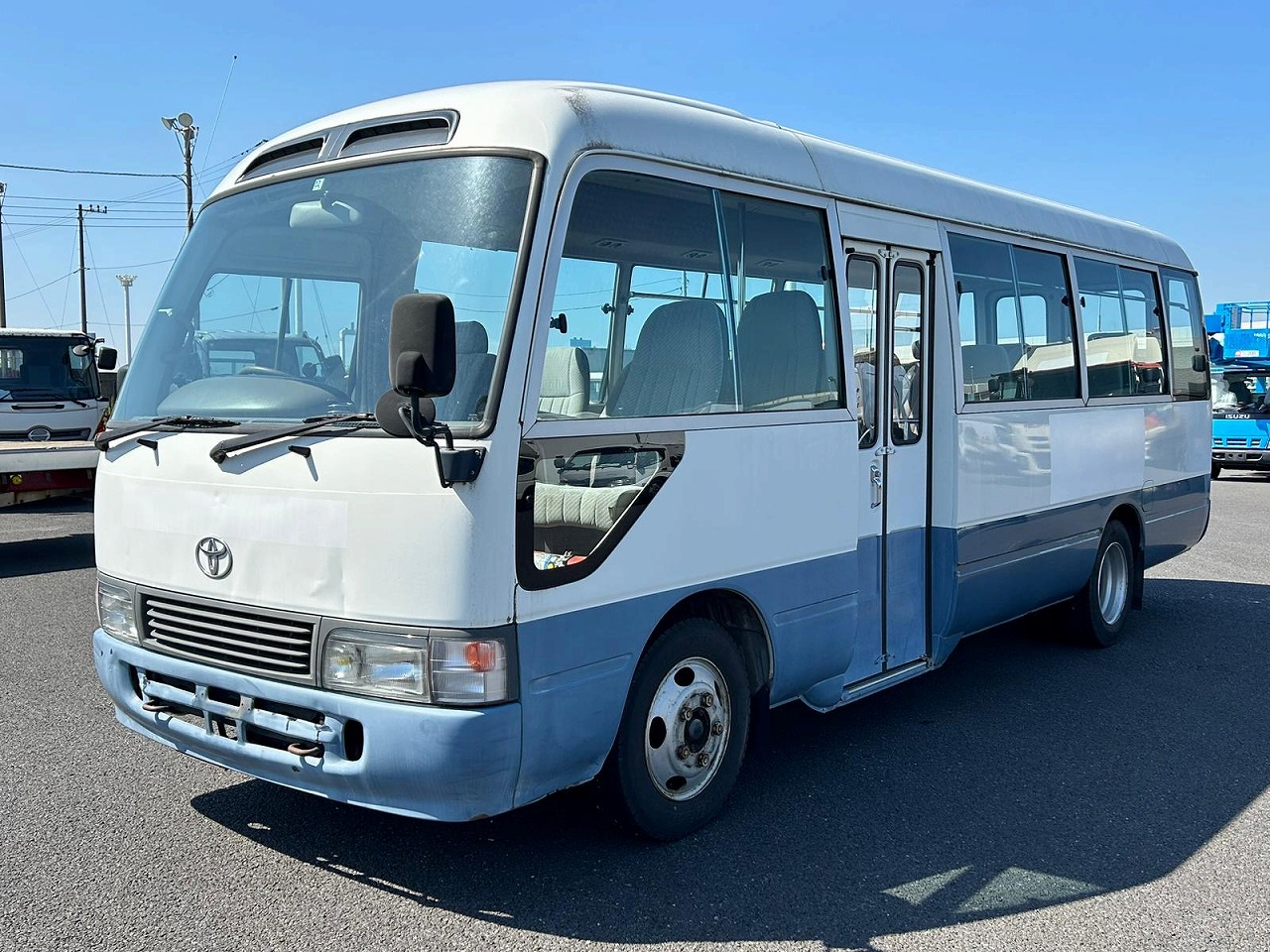 TOYOTA Coaster