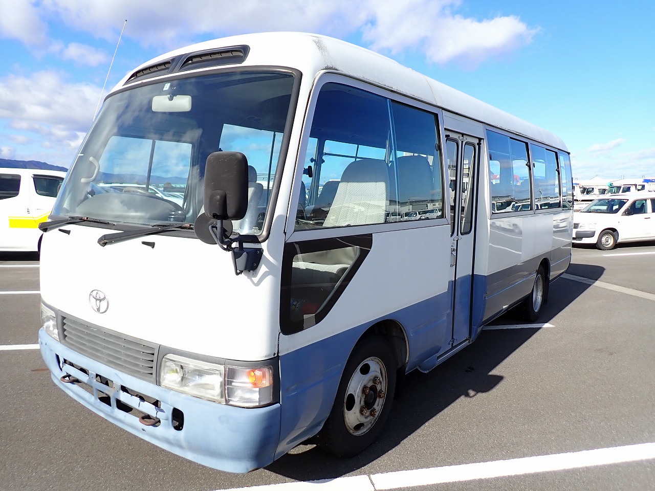 TOYOTA Coaster