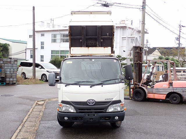 TOYOTA Dyna Truck