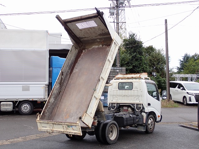 TOYOTA Dyna Truck