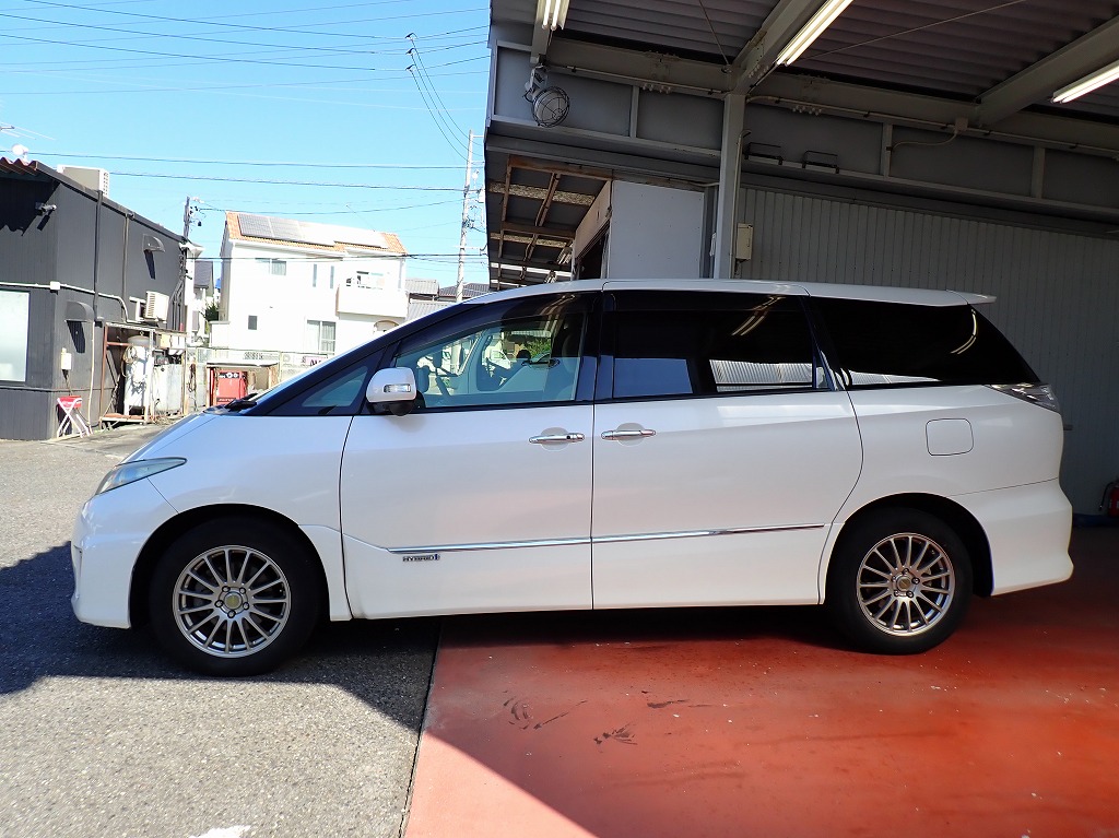 TOYOTA Estima Hybrid