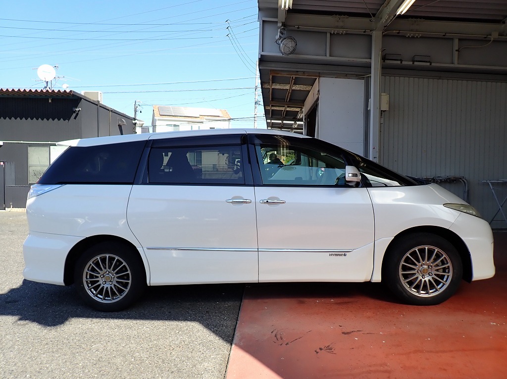 TOYOTA Estima Hybrid