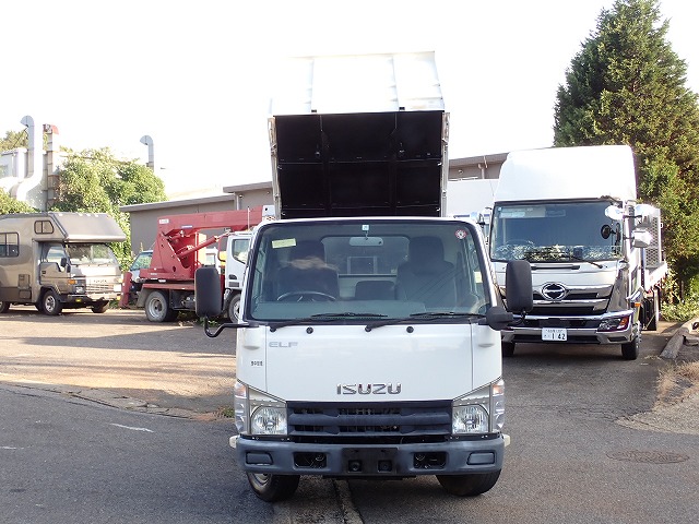 ISUZU Elf Truck