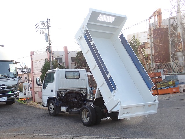 ISUZU Elf Truck