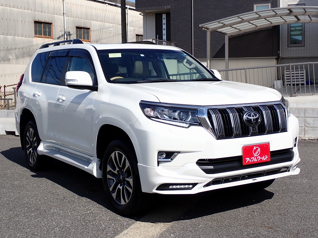 TOYOTA Land Cruiser Prado