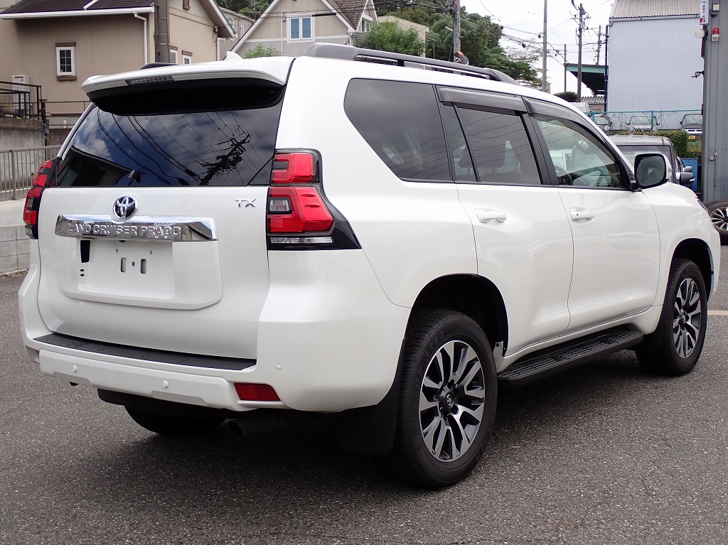 TOYOTA Land Cruiser Prado