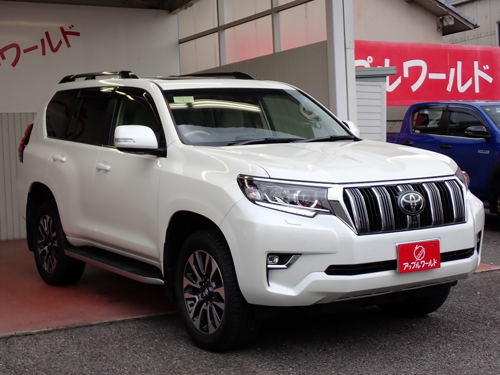 TOYOTA Land Cruiser Prado