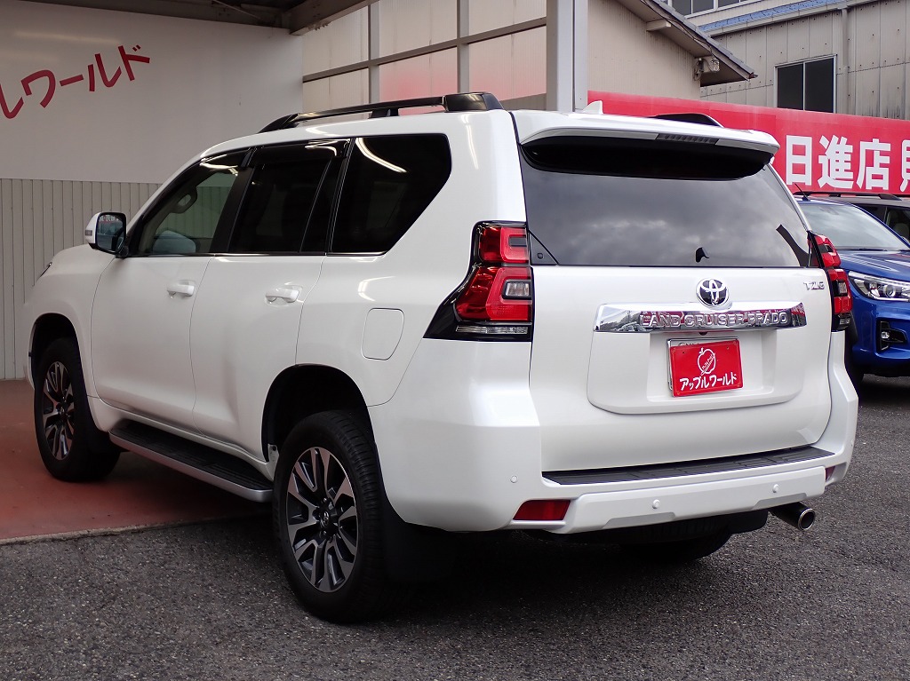 TOYOTA Land Cruiser Prado