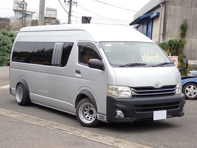 TOYOTA Hiace Van