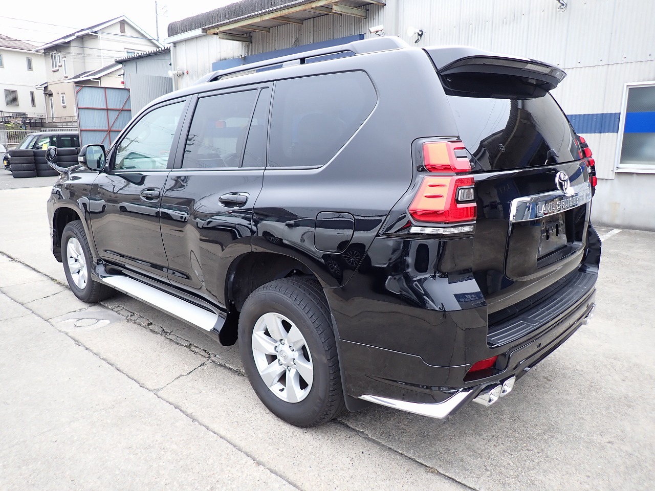 TOYOTA Land Cruiser Prado