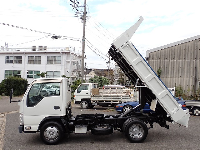 ISUZU Elf Truck