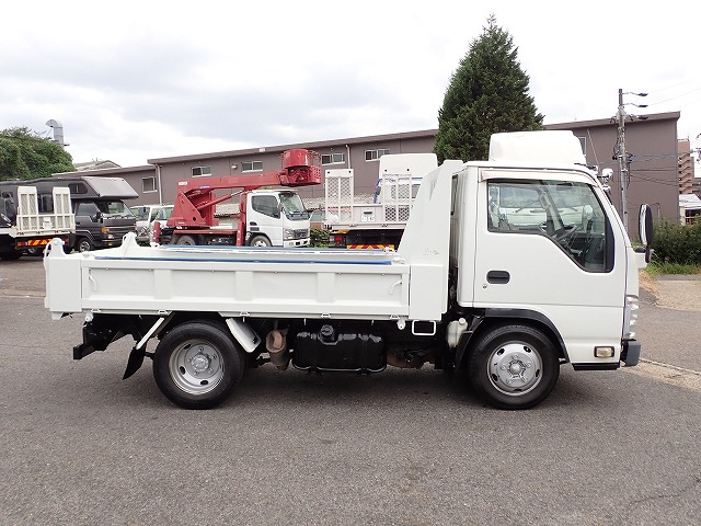 ISUZU Elf Truck