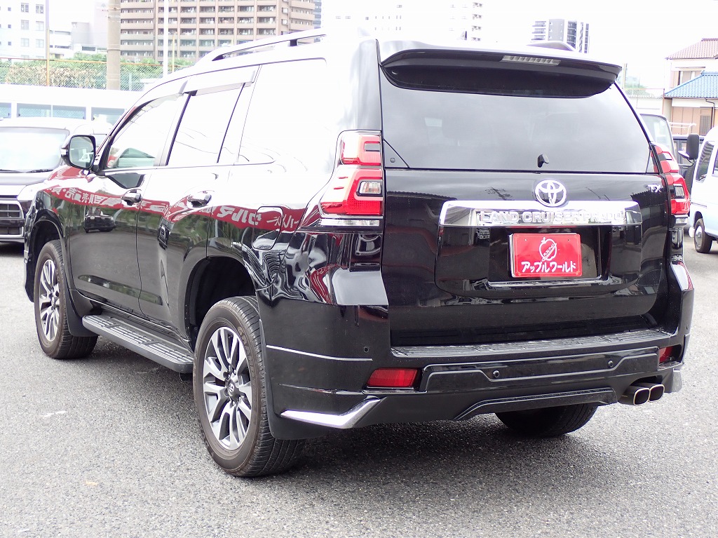 TOYOTA Land Cruiser Prado