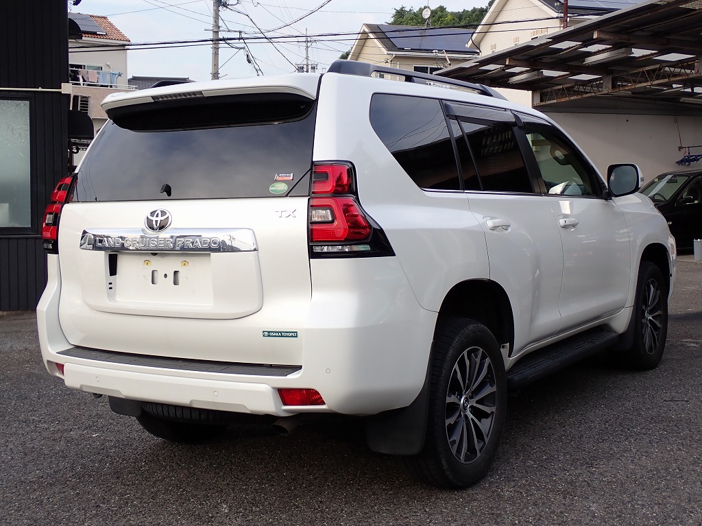 TOYOTA Land Cruiser Prado