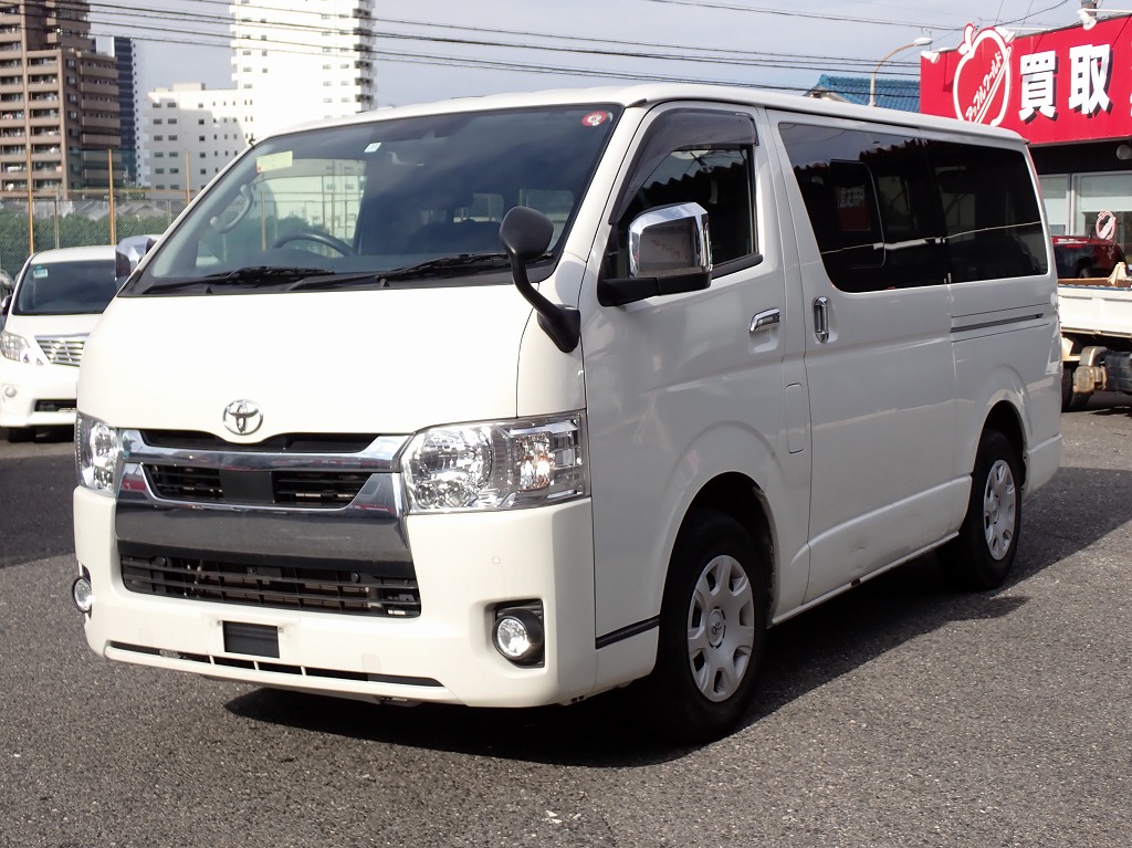 TOYOTA Hiace Van