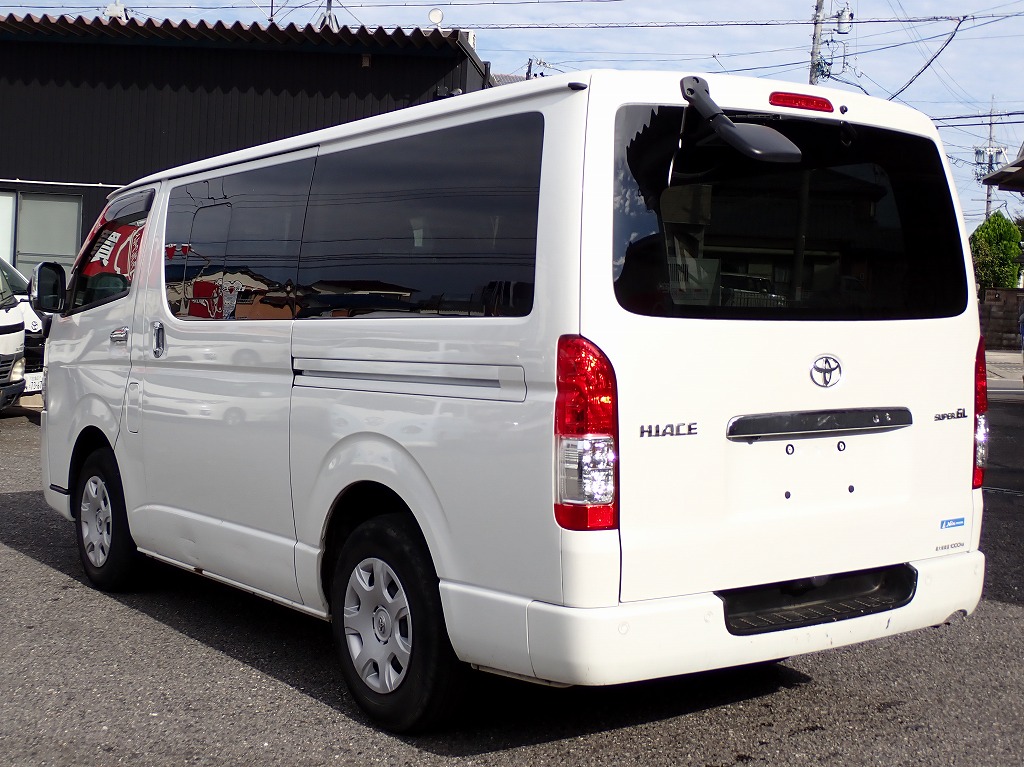 TOYOTA Hiace Van