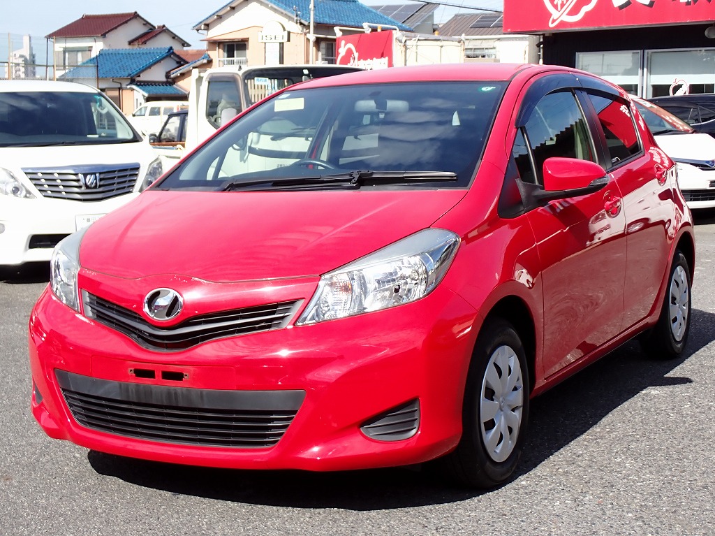 TOYOTA Vitz