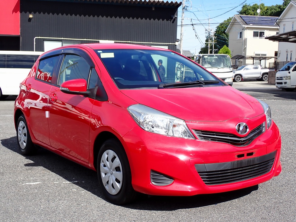 TOYOTA Vitz