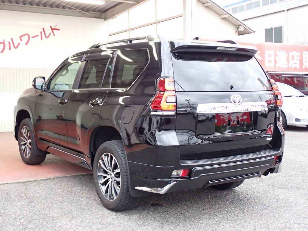 TOYOTA Land Cruiser Prado