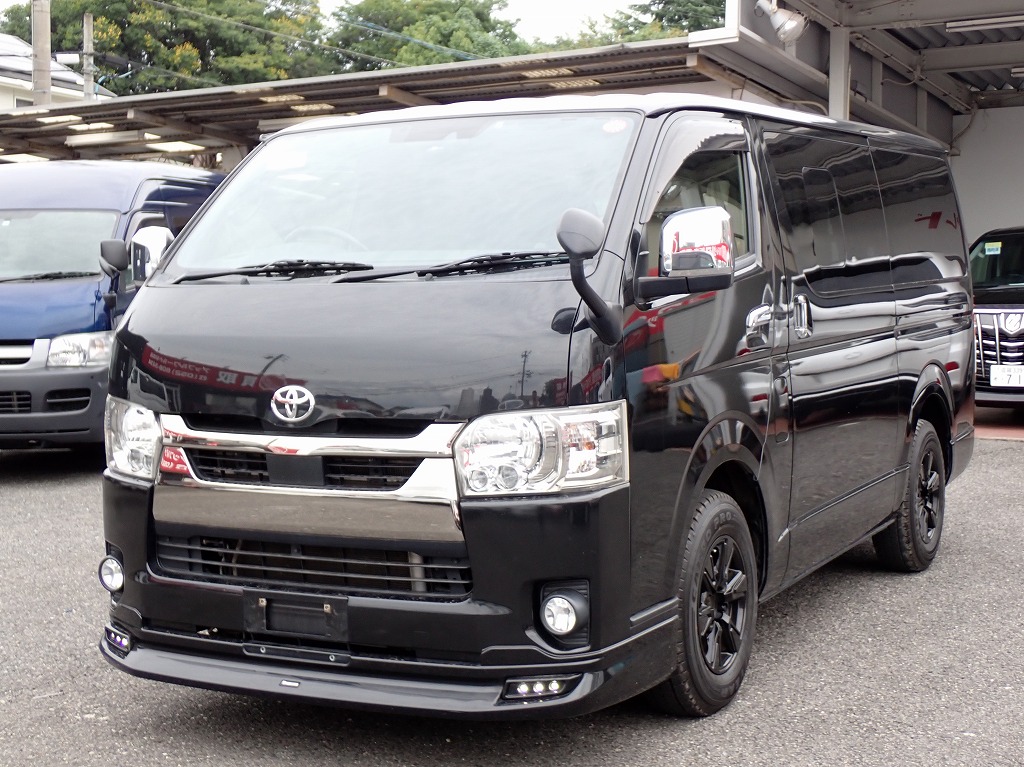 TOYOTA Hiace Van