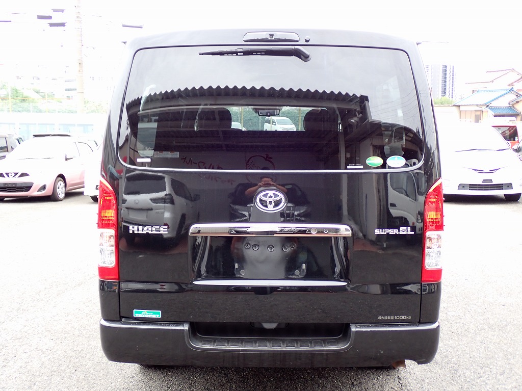 TOYOTA Hiace Van