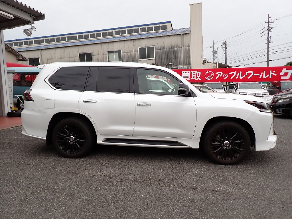 LEXUS LX 570