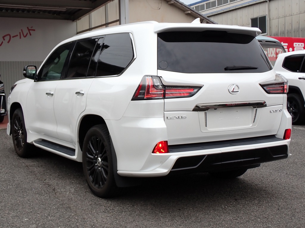 LEXUS LX 570