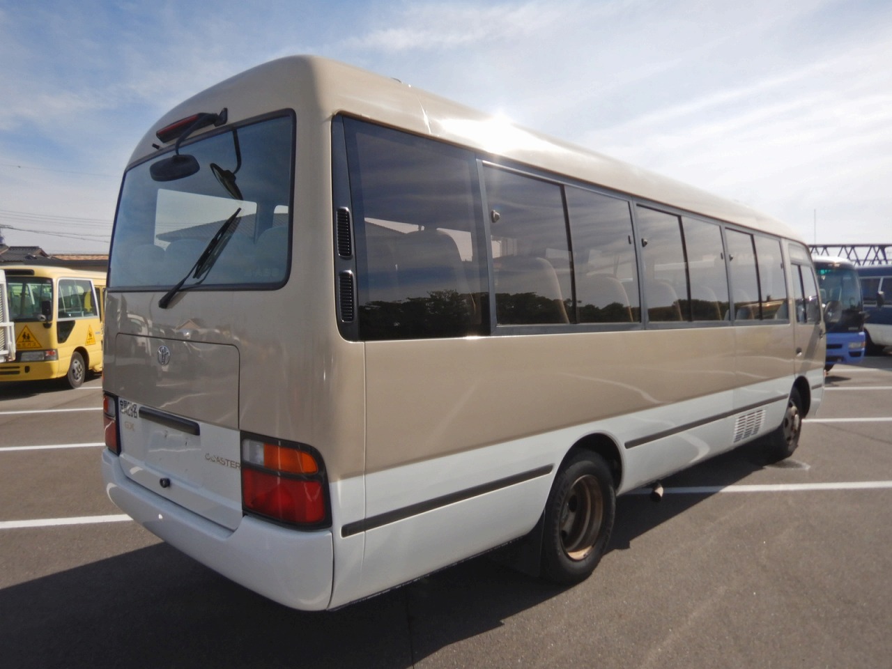 TOYOTA Coaster