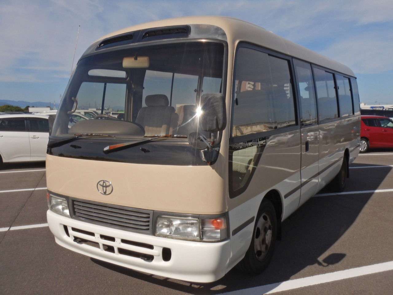 TOYOTA Coaster