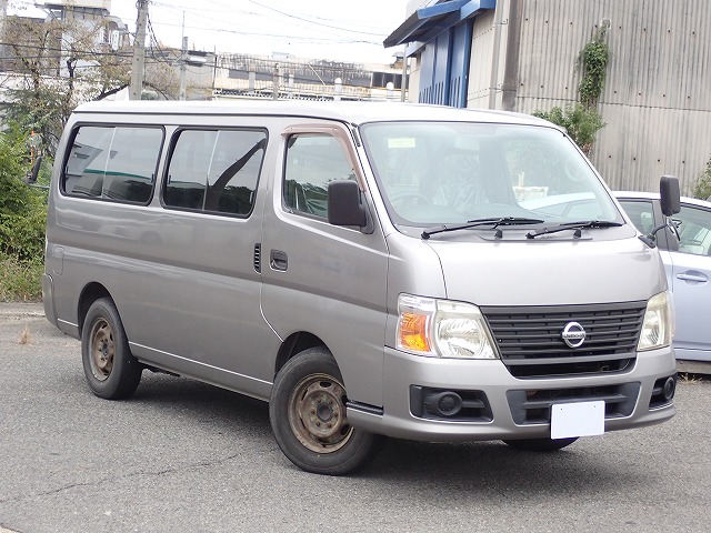 NISSAN Caravan Coach