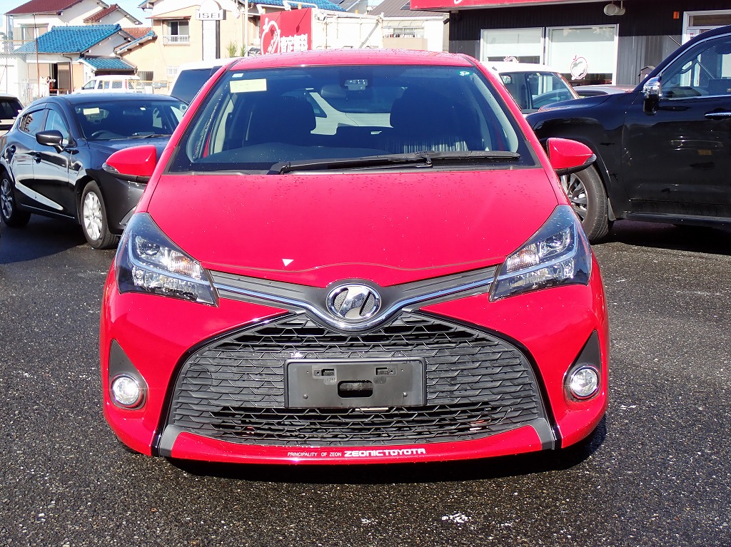 TOYOTA Vitz