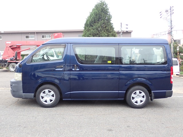 TOYOTA Hiace Wagon