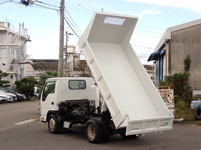 ISUZU Elf Truck