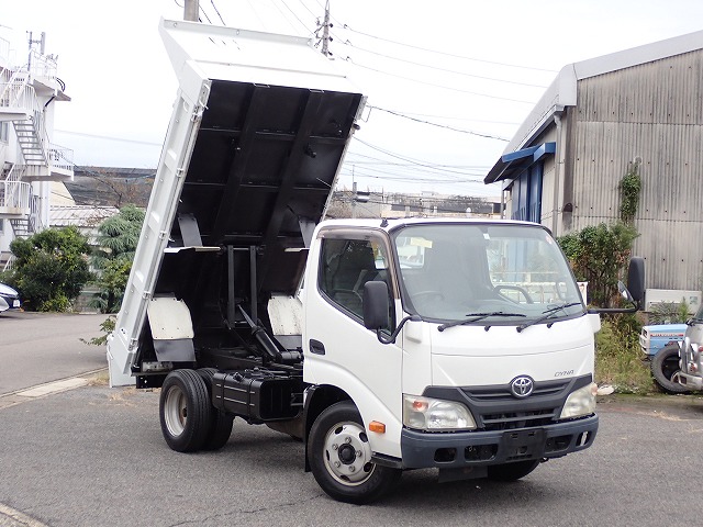 TOYOTA Dyna Truck