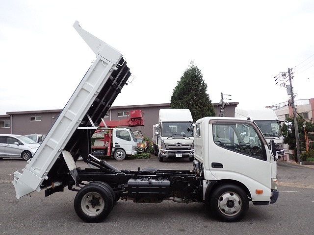 TOYOTA Dyna Truck