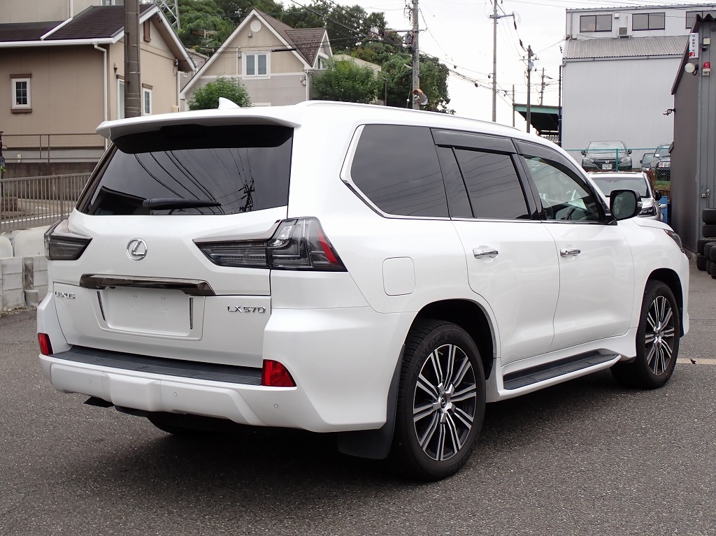 LEXUS LX 570