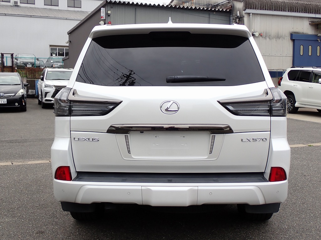 LEXUS LX 570