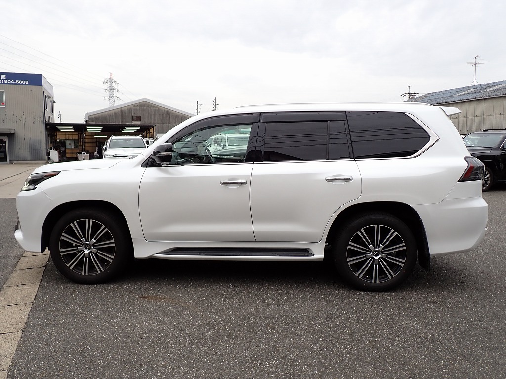 LEXUS LX 570