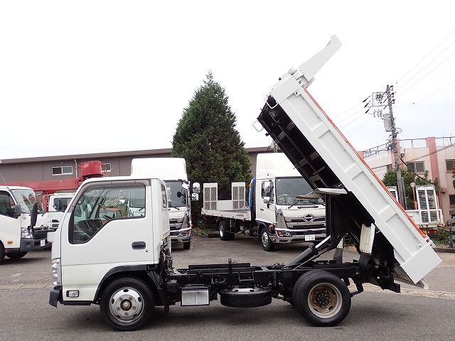 ISUZU Elf Truck