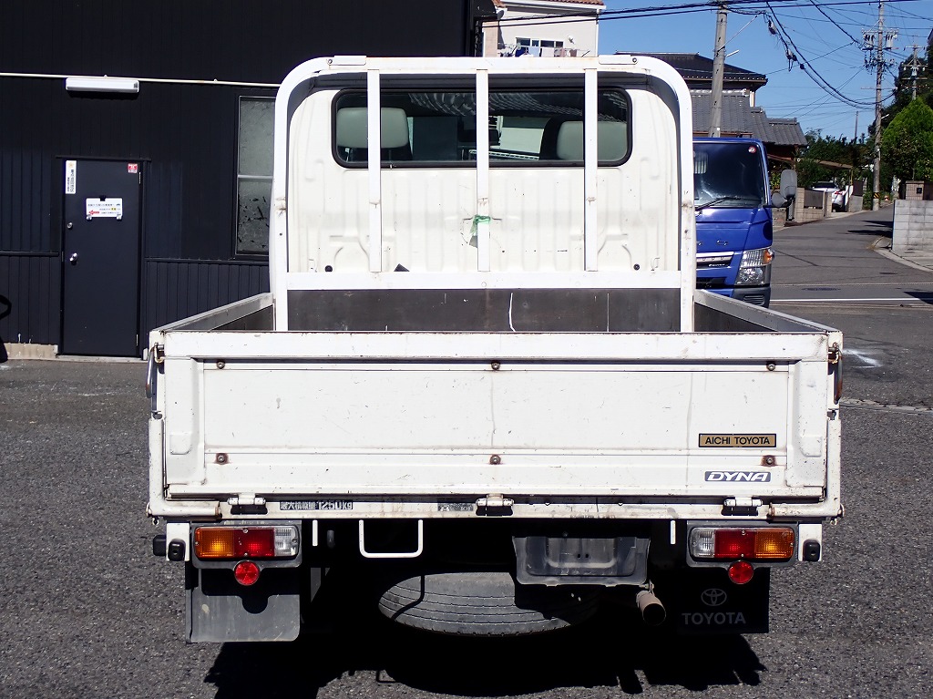 TOYOTA Dyna Truck