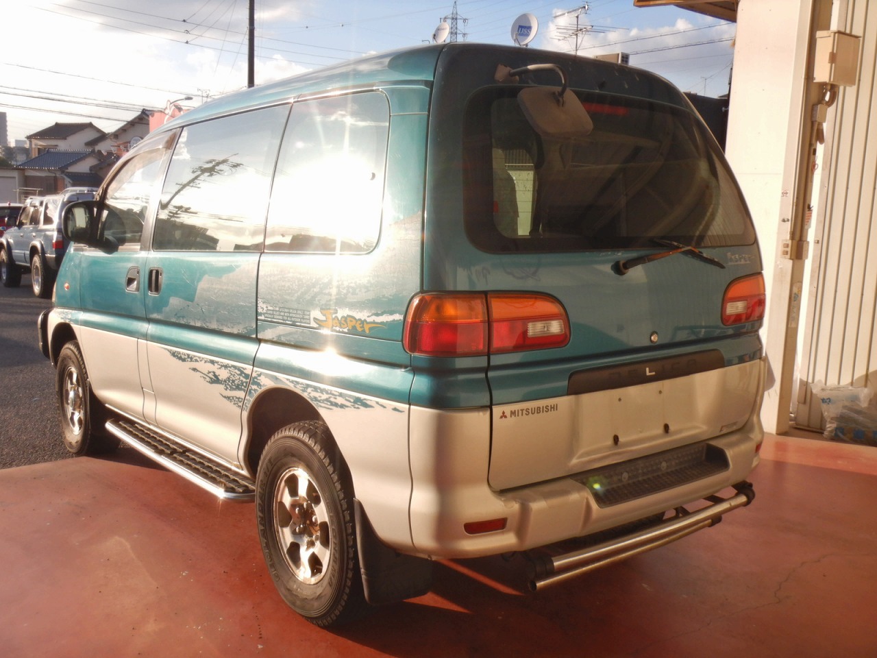 MITSUBISHI Delica Spacegear