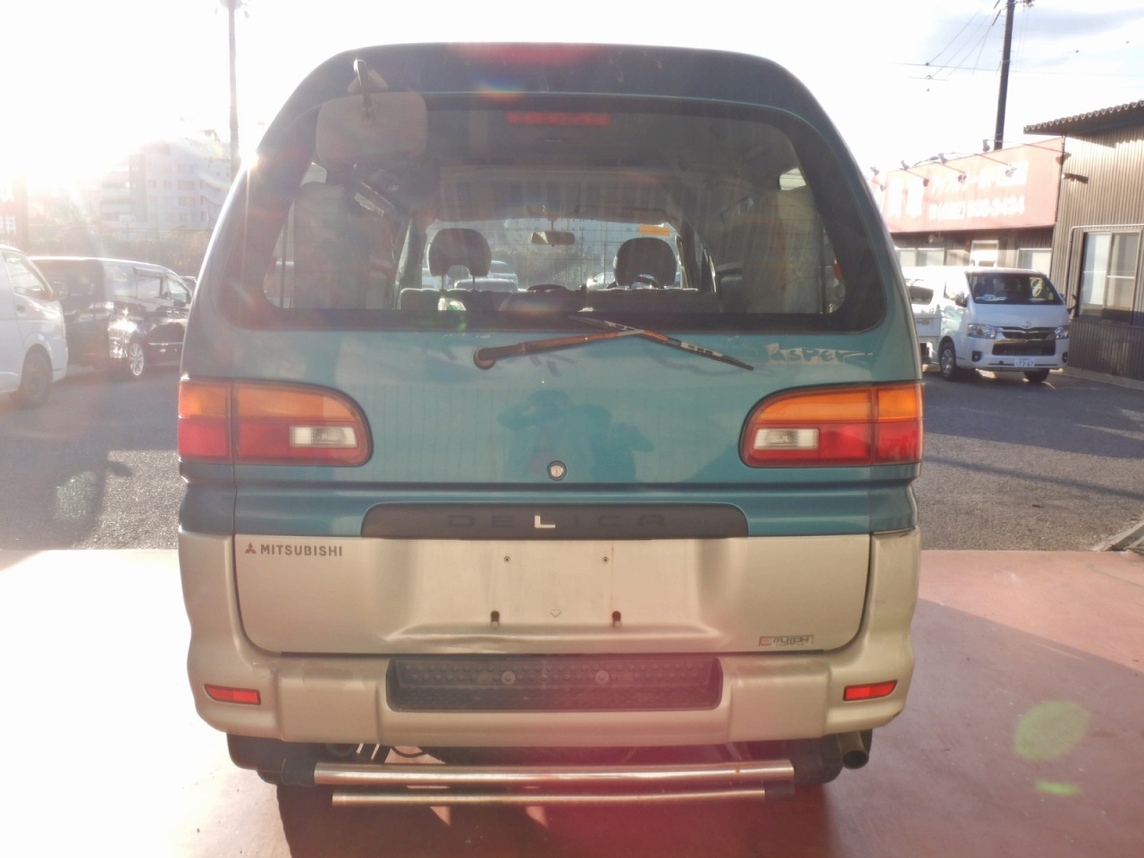 MITSUBISHI Delica Spacegear