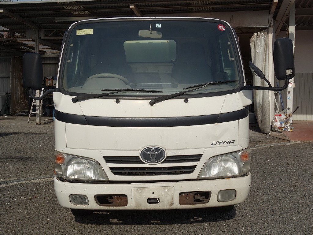 TOYOTA Dyna Truck