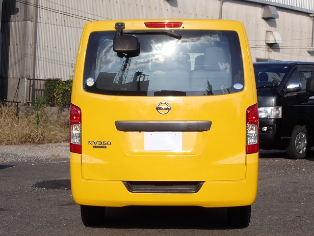 NISSAN NV 350 CARAVAN