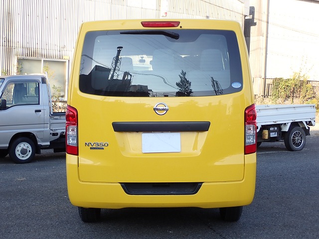 NISSAN NV 350 CARAVAN