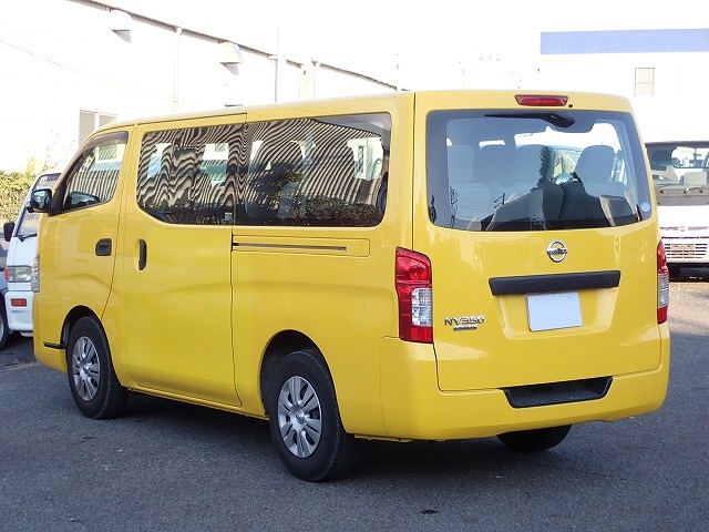 NISSAN NV 350 CARAVAN