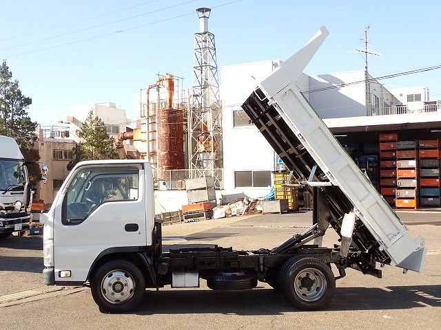 ISUZU Elf Truck