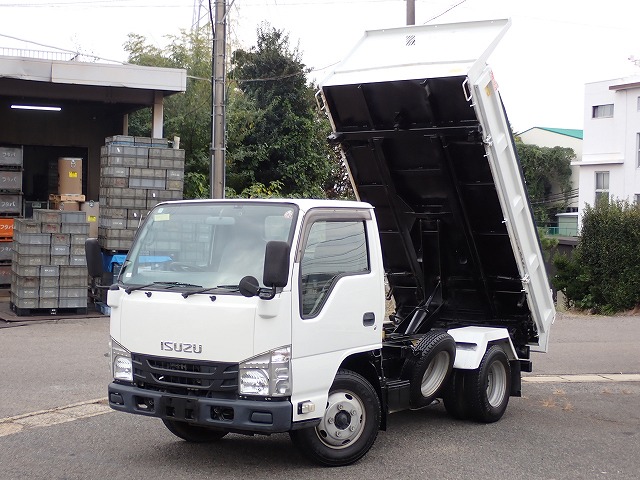 ISUZU Elf Truck